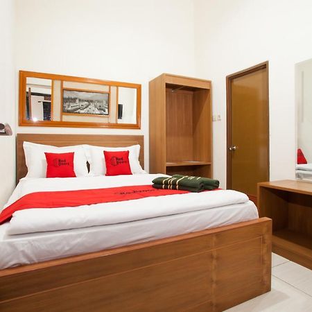 Reddoorz Syariah Near Singha Merjosari Park Malang Kültér fotó