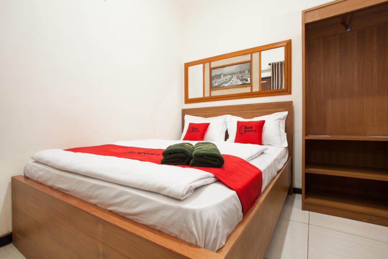 Reddoorz Syariah Near Singha Merjosari Park Malang Kültér fotó
