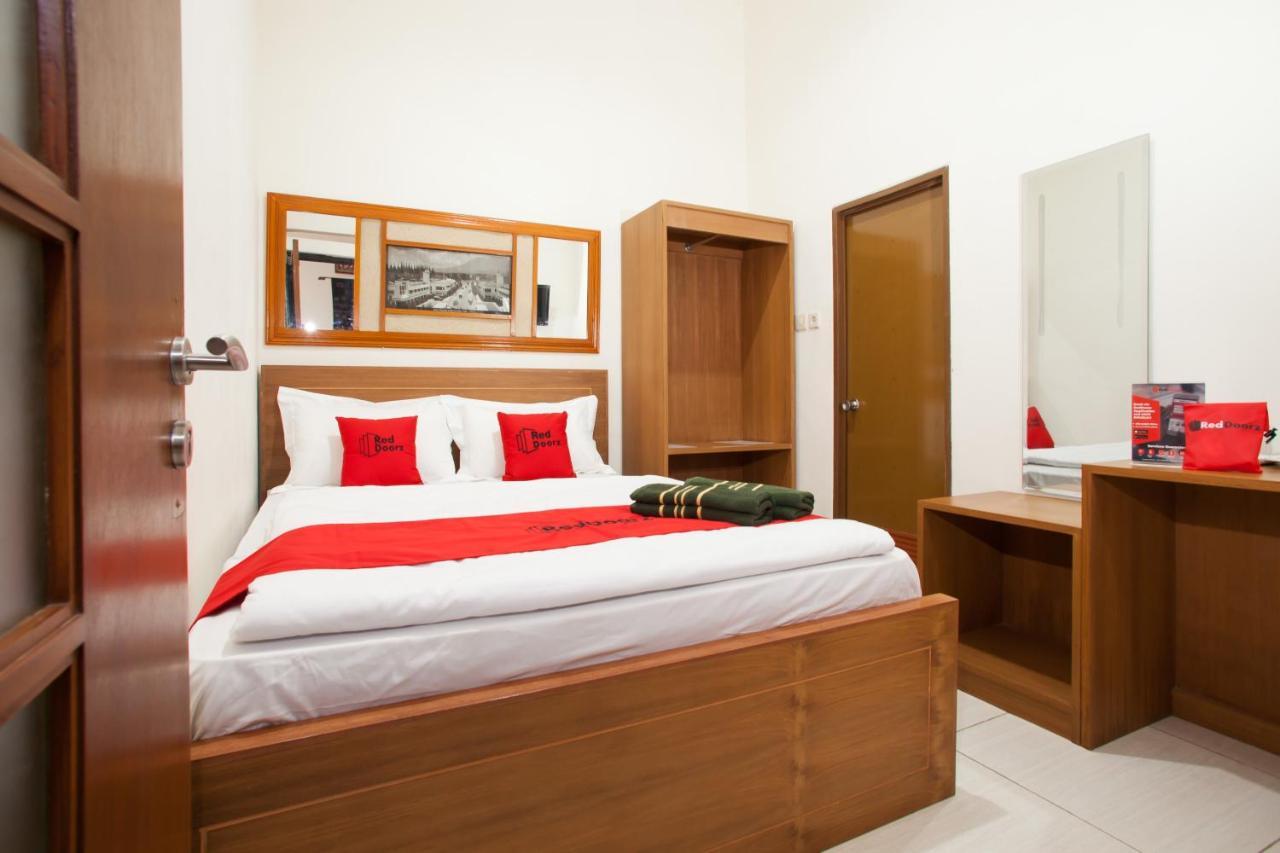 Reddoorz Syariah Near Singha Merjosari Park Malang Kültér fotó