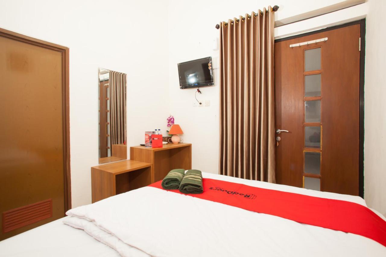 Reddoorz Syariah Near Singha Merjosari Park Malang Kültér fotó